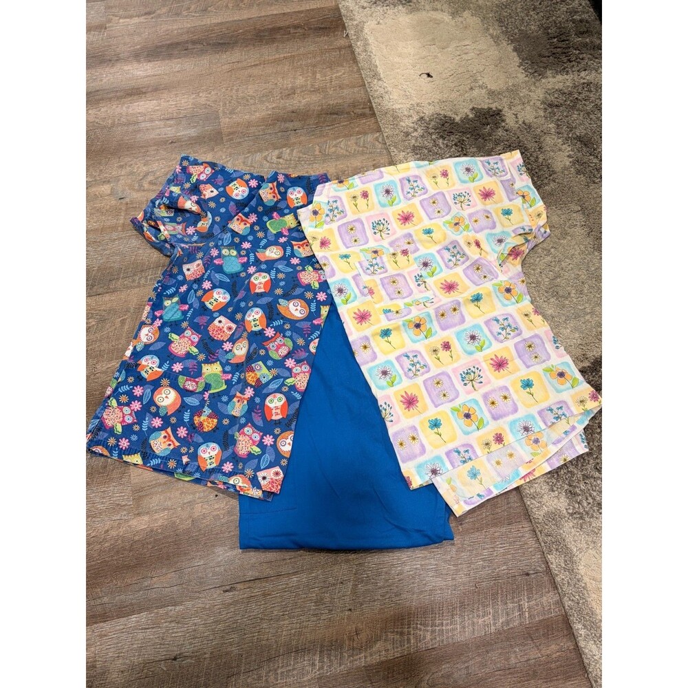 Women's Scrub Set Blue - 2 Print Tops - Pull on Matching Pants Cargo Pockets 2XL